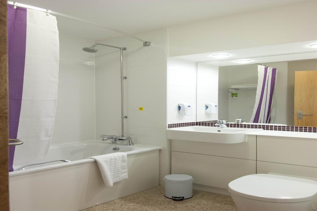 Premier Inn Портисхед Экстерьер фото