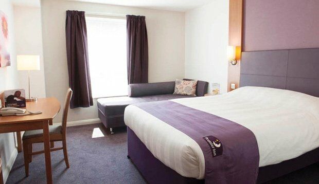 Premier Inn Портисхед Экстерьер фото